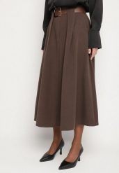 Brązowa Rozkloszowana Spódnica z Wiskozą Zdobiona Paskiem z Klamrą Tinevia. Brązowe spódniczki damskie Born2be, uniwersalny, z aplikacjami, z wiskozy, biznesowe, midi, koszulowe. Za 109.99 zł.