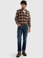 Koszula męska flanelowa w kratę brązowa Flanen 803. Brązowe koszule męskie Big Star, na jesień, l, bez wzorów, z bawełny, bez kołnierzyka, bez ramiączek. W wyprzedaży za 199.99 zł.