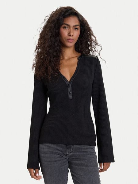 Guess Sweter W5BP15 K1162 Czarny Regular Fit. Czarne swetry klasyczne damskie Guess, xs, z syntetyku, bez kołnierzyka. Za 279.99 zł.