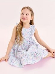 Sukienka w kwiaty z falbankami i kokardam - wielobarwny. Sukienki dziewczęce Sinsay, bez wzorów, bez ramiączek. Za 39.99 zł.