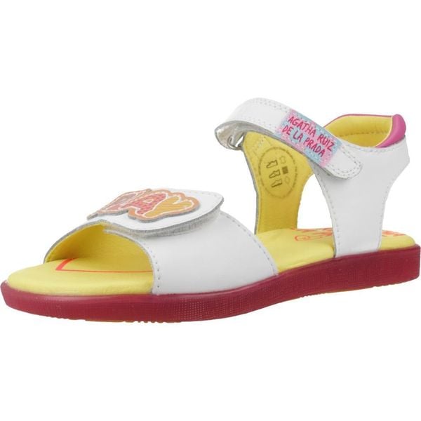 Sandały AGATHA RUIZ DE LA PRADA 242960A Biały. Białe sandały damskie Agatha Ruiz de la Prada, ze skóry, bez zapięcia. Za 251.97 zł.