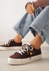 Brązowe Niskie Trampki z Podwójnymi Sznurówkami na Tłoczonej Platformie Astedella. Brązowe trampki i tenisówki damskie Renee, bez wzorów, z materiału. Za 109.99 zł.