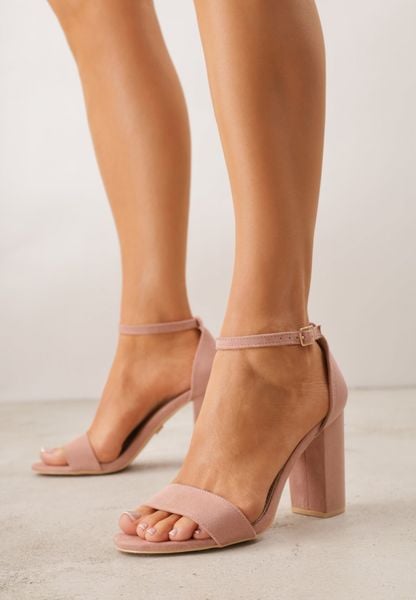 Jasnoróżowe Sandały Vices na Obcasie ze Skórzaną Wkładką Lishiria. Czerwone sandały damskie Born2be, bez wzorów, bez obcasa, na obcasie. Za 89.99 zł.