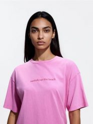 Bawełniany t-shirt z napisem - różowy. Czerwone t-shirty damskie Reserved, l, bez wzorów, z bawełny, bez kołnierzyka. Za 59.99 zł.
