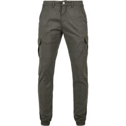 Spodnie Cargo Urban Classics AOP Glencheck. Szare spodnie materiałowe męskie Urban Classics, z bawełny. Za 216.90 zł.