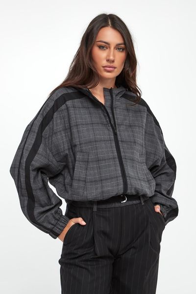 Kurtka damska z kapturem TWINSET ACTITUDE. Kurtki damskie Twinset Milano, xl, bez wzorów, z kapturem. Za 1,129.00 zł.