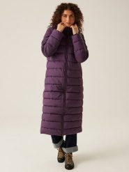 Regatta Płaszcz zimowy "Elender" w kolorze fioletowym rozmiar: 44. Różowe płaszcze damskie Regatta, na zimę, bez wzorów, z puchu. Za 160.45 zł.