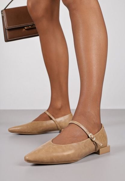 Ciemnobeżowe Balerinki Vices w Stylu Mary Jane z Wkładką ze Skóry Naturalnej Emilane. Brązowe baleriny damskie Renee, bez wzorów, z jeansu, bez obcasa. Za 79.99 zł.