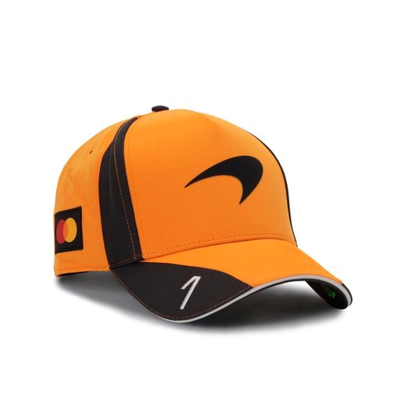 Czapka z daszkiem Puma Cat Logo. Brązowe czapki z daszkiem damskie Puma, bez wzorów, z materiału. Za 239.50 zł.