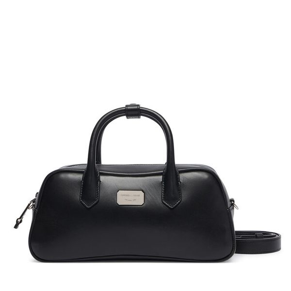 Torebka Emporio Armani. Czarne torebki klasyczne damskie Emporio Armani, bez wzorów, bez dodatków. Za 1,779.00 zł.