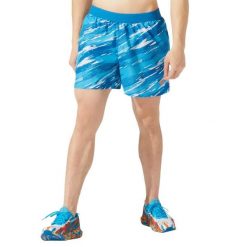 Spodenki sportowe męskie ASICS Color Injection 5IN Short. Niebieskie szorty męskie Asics, m, z materiału, do biegania. Za 109.99 zł.