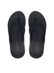 Tommy Hilfiger Japonki Molded Hilfiger Lth Beach Sandal FM0FM05802 Granatowy. Niebieskie klapki i japonki męskie Tommy Hilfiger, z syntetyku. Za 209.99 zł.