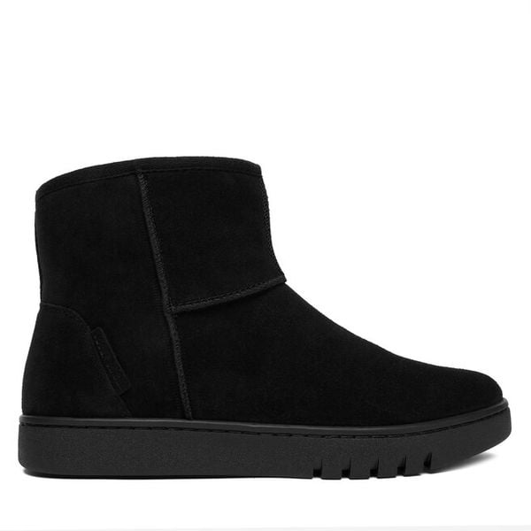 Botki Josef Seibel. Czarne botki damskie Josef Seibel, bez obcasa, na płaskiej podeszwie, bez zapięcia. Za 609.99 zł.