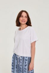 T-shirt z wiązaniem biały. Białe t-shirty damskie MOODO, l, bez wzorów, z bawełny, bez kołnierzyka. Za 54.99 zł.