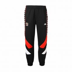 Spodnie dresowe OGC Nice Fevyc. Czarne spodnie dresowe męskie Kappa, bez wzorów, z dresówki. Za 389.50 zł.