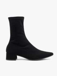 Czarne botki skarpetowe. Czarne botki damskie Brawo sp. z o.o., z nubiku, ze szpiczastym noskiem, za kostkę, bez obcasa, na obcasie, bez zapięcia. Za 399.99 zł.