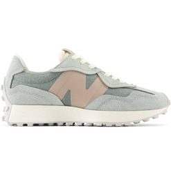 Buty New Balance U327WPA szare. Szare buty sportowe na co dzień męskie z gumy, bez zapięcia. Za 632.54 zł.