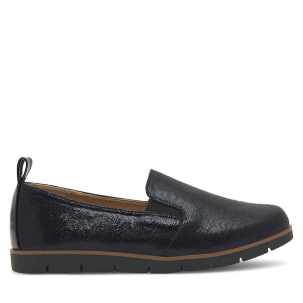 Półbuty Clara Barson. Czarne półbuty damskie Clara Barson, bez wzorów, bez obcasa, na płaskiej podeszwie. Za 99.99 zł.