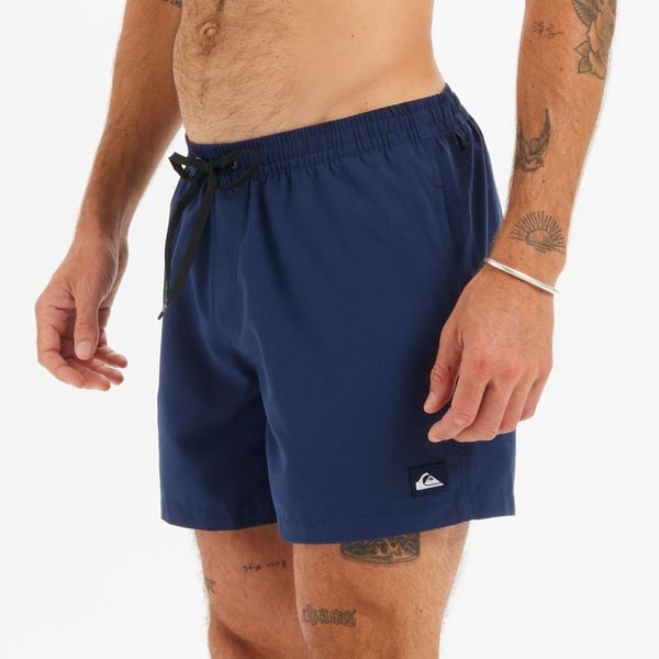 Spodenki surfingowe męskie Quiksilver Volley krótkie. Niebieskie kąpielówki męskie Quiksilver, m, bez wzorów, z materiału. Za 99.99 zł.