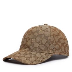 Czapka z daszkiem Coach. Brązowe czapki z daszkiem damskie Coach, bez wzorów. Za 319.99 zł.