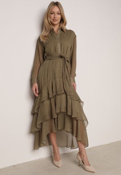 Zielona Koszulowa Sukienka z Dłuższym Tyłem i Falbanami Savandra. Zielone sukienki damskie Born2be, na co dzień, l, bez wzorów, z poliesteru, bez kołnierzyka, bez ramiączek, midi, koszulowe. Za 209.99 zł.