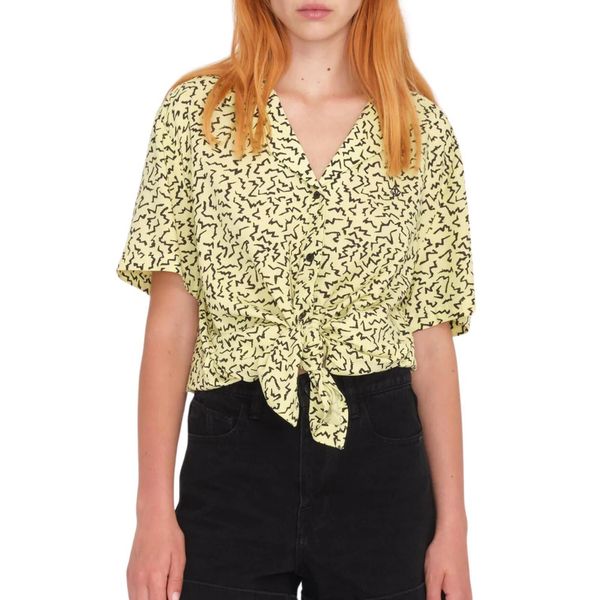 Koszula turystyczna damska Volcom Sunny Wild. Żółte koszule damskie Volcom, s, bez wzorów, z wiskozy, bez kołnierzyka, bez ramiączek. W wyprzedaży za 145.00 zł.