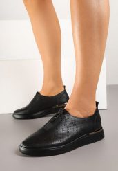 Czarne Wsuwane Półbuty Ażurowe ze Skóry Naturalnej Parritia. Czarne półbuty damskie Born2be, w ażurowe wzory, z jeansu, eleganckie, bez obcasa, na płaskiej podeszwie. Za 179.99 zł.