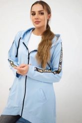 Bluza z suwakiem z tyłu błękitna. Niebieskie bluzy z kapturem damskie KESI, l, z bawełny. Za 198.65 zł.