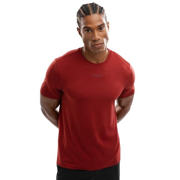 Męska koszulka treningowa z krótkim rękawem Fitness Siroko Camargue. Czerwone t-shirty sportowe męskie SIROKO, m, z materiału, bez ramiączek, do biegania. Za 68.00 zł.