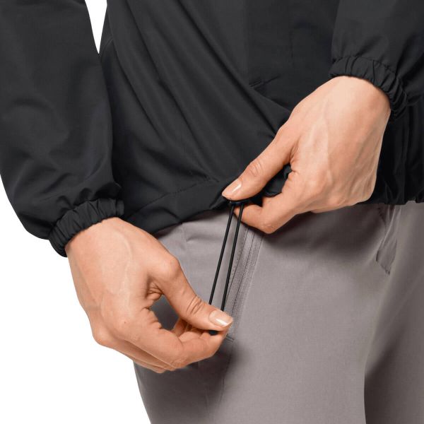 Kurtka uniwersalna damska Jack Wolfskin 11112026000. Czarne kurtki damskie Jack Wolfskin, na wiosnę, uniwersalny, bez wzorów, z syntetyku, z kapturem. Za 647.00 zł.