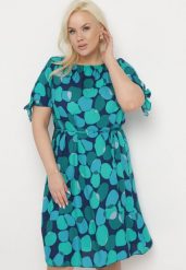 Zielona Trapezowa Sukienka Bawełniana z Elastycznym Dekoltem i Sznurkiem w Talii Eeraphina. Zielone sukienki damskie Born2be, l, bez wzorów, z bawełny, eleganckie, bez kołnierzyka, bez ramiączek, midi, trapezowe. W wyprzedaży za 59.99 zł.