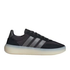 Buty adidas Barreda Decode JP9671 czarne. Czarne buty sportowe na co dzień damskie bez wzorów, z gumy. Za 482.93 zł.