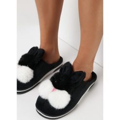 Czarne Kapcie Chlorythia. Czarne kapcie damskie Born2be, z weluru. Za 29.99 zł.