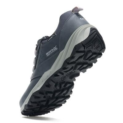 Damskie buty wodoodporne Amble Low. Brązowe obuwie trekkingowe damskie Regatta. Za 199.99 zł.