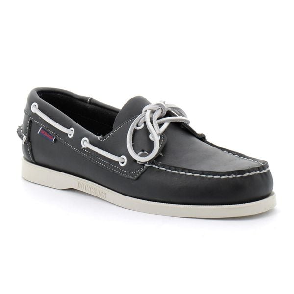 Tenisówki Sebago Model Docksides Portland Kolor Niebieski. Niebieskie trampki i tenisówki damskie Sebago, bez wzorów, ze skóry. Za 709.00 zł.