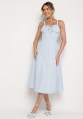 Niebieska Rozkloszowana Gorsetowa Sukienka Vices Ozdobiona Wiązaniem Ralethea. Niebieskie sukienki damskie Born2be, l, bez wzorów, eleganckie, bez kołnierzyka, bez ramiączek, midi, gorsetowe. Za 139.99 zł.