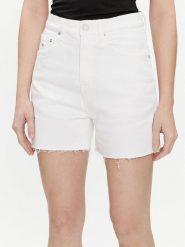 Tommy Jeans Szorty jeansowe DW0DW17636 Biały Mom Fit. Białe szorty damskie Tommy Jeans, bez wzorów, z bawełny. Za 179.99 zł.
