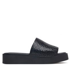 Klapki Vagabond Shoemakers. Czarne klapki damskie Vagabond Shoemakers, bez wzorów, bez obcasa. Za 519.99 zł.