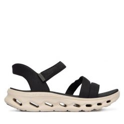 Sandały Skechers. Czarne sandały damskie Skechers, bez wzorów, bez obcasa, na płaskiej podeszwie. Za 379.99 zł.