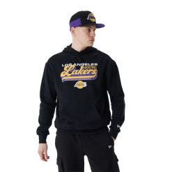 Bluza męska New Era NBA Graphic OS Hoody Los Angeles Lakers. Czarne bluzy bez kaptura męskie New Era, m. Za 239.99 zł.