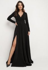 Czarna Rozkloszowana Sukienka z Dekoltem w Serek i Rozcięciem Zdobiona Metaliczną Nicią Emilandra. Czarne sukienki damskie Born2be, s, z aplikacjami, z materiału, eleganckie, bez kołnierzyka, bez ramiączek, maxi, kopertowe. Za 99.99 zł.