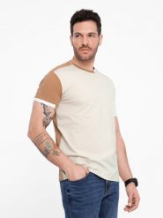 Męski t-shirt z elastanem z kolorowymi rękawami - brązowy V1 OM-TSCT-0176 - XXL. Brązowe t-shirty męskie Ombre Clothing, l, bez wzorów, z bawełny, bez kołnierzyka. W wyprzedaży za 39.99 zł.