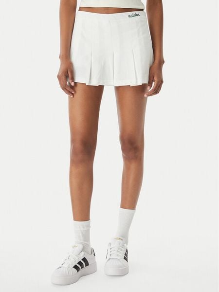Adidas Spódnica plisowana Seasonal Essentials Colorpop JZ0193 Biały Loose Fit. Białe spódniczki damskie Adidas, m, bez wzorów, z bawełny, plisowane. Za 123.99 zł.