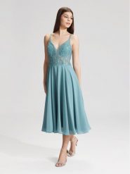 Hey Kyla Sukienka koktajlowa 5AC106HK Niebieski Slim Fit. Niebieskie sukienki damskie Hey Kyla, bez wzorów, z syntetyku, wizytowe, bez kołnierzyka, bez ramiączek. Za 399.99 zł.
