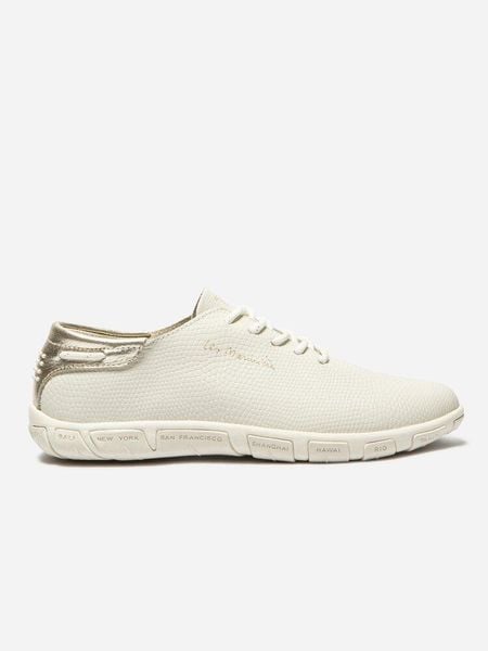 Buty sportowe damskie TBS Queen A17 +. Białe buty sportowe na co dzień damskie Tbs, bez wzorów, z materiału, trekkingowe. Za 423.85 zł.