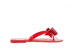 Japonki T&G Fashion 22-123 Red, Czerwony, Guma - 35-36. Czerwone klapki damskie TG, z aplikacjami, z gumy, bez obcasa. W wyprzedaży za 26.10 zł.