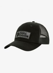Czapka z daszkiem Fjallraven Langtradarkeps. Czarne czapki męskie Fjällräven, bez wzorów, z bawełny, eleganckie. Za 175.99 zł.