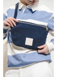 Christian Laurier Torebka "Cyra" w kolorze granatowym - 30 x 20 x 6 cm rozmiar: onesize. Niebieskie torebki klasyczne damskie Christian Laurier, bez wzorów, z materiału, bez dodatków. Za 195.99 zł.