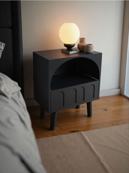 Szafka nocna z szufladą - czarny. Czarne koszule nocne damskie Sinsay, bez wzorów. Za 79.99 zł.