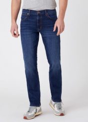 MĘSKIE SPODNIE JEANSOWE WRANGLER GREENSBORO DARK STORM W15QLP36N 112126968. Spodnie materiałowe męskie Wrangler, bez wzorów, z jeansu. Za 229.99 zł.